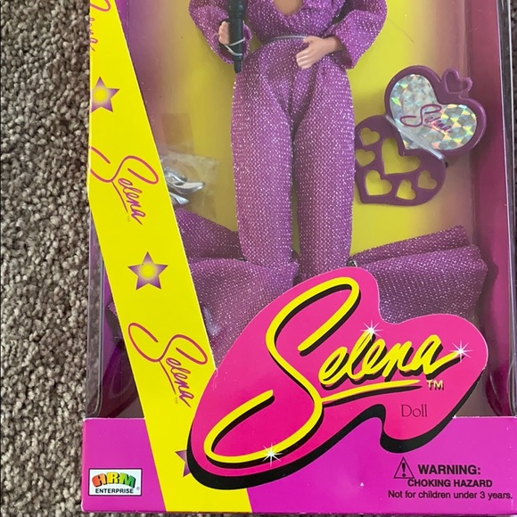 Limited edition Selena doll - Picture 3 of 8